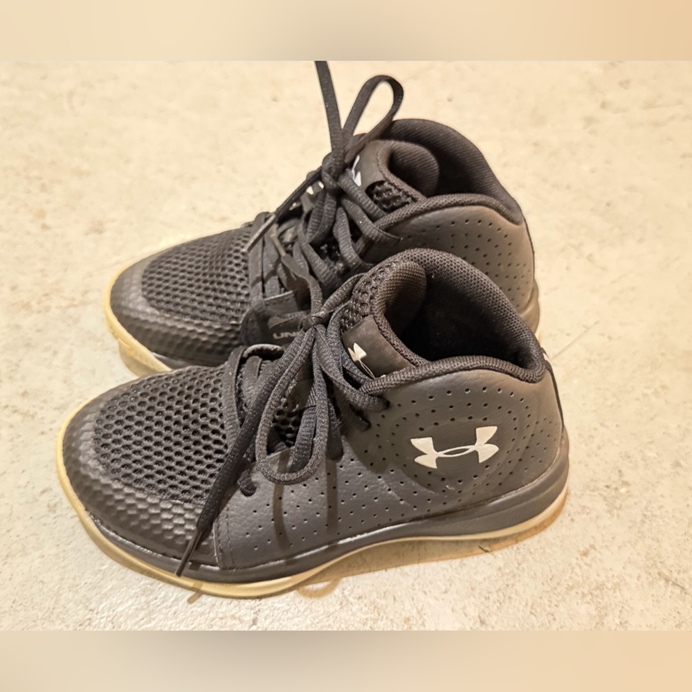 Bundle of kids Sneakers - Under Armour, Vans, Reebok